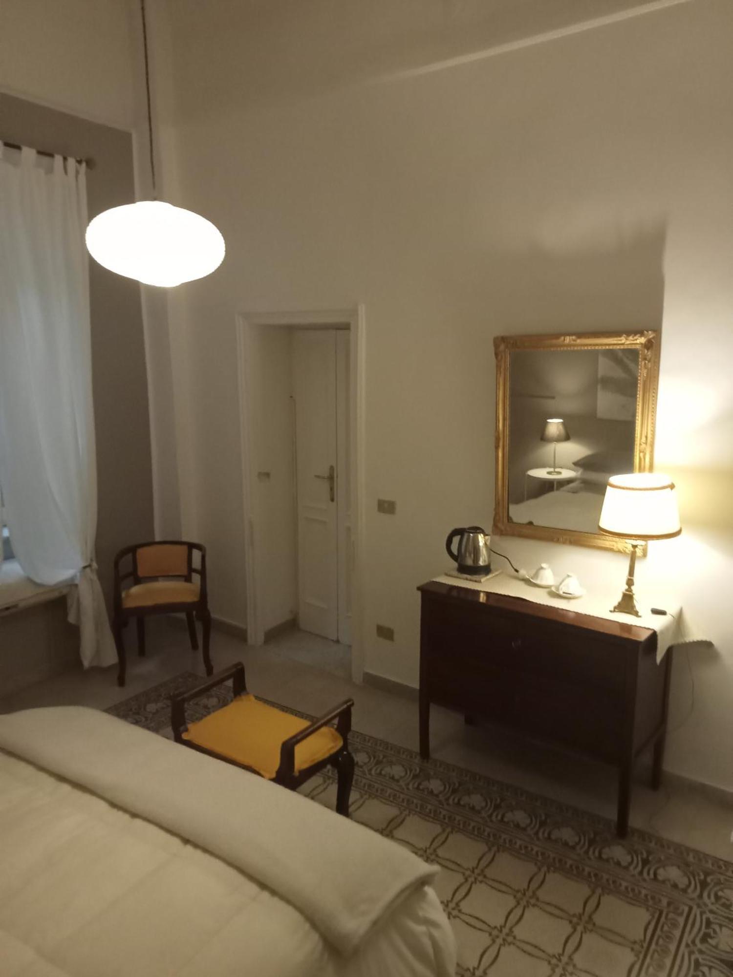 Altera Domus Bed & Breakfast Naples Room photo